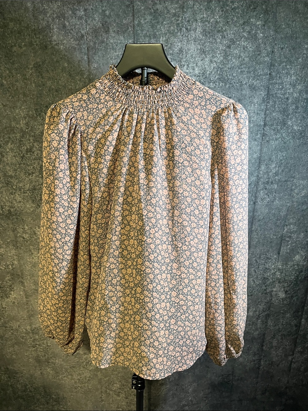 mittoshop Pink Floral Smocked Neck Blouse